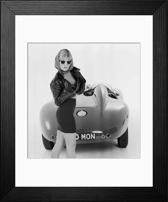 Framed Print : Glamour model Caroline Delahunty poses next to a Ferrari. 19th April 1988 Framed Print : Glamour model Caroline Delahunty poses next to a Ferrari. 19th April 1988