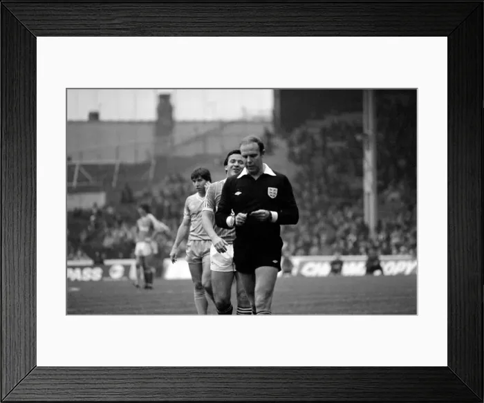 Framed Print : Manchester City 0 v. Notts Forest 0. Division 1 Football October 1981 MF04-07-006