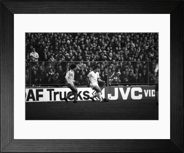 Framed Print : Leeds United 0 v. Tottenham Hotspur 0. Decemebr 1981 MF04-04-060