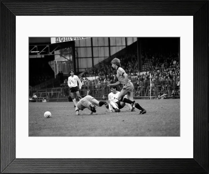 Framed Print : Bolton Wanderers 3 v. Cambridge United 4. Division 2 Football. October 1981 MF04-05-029 Framed Print : Bolton Wanderers 3 v. Cambridge United 4. Division 2 Football. October 1981 MF04-05-029