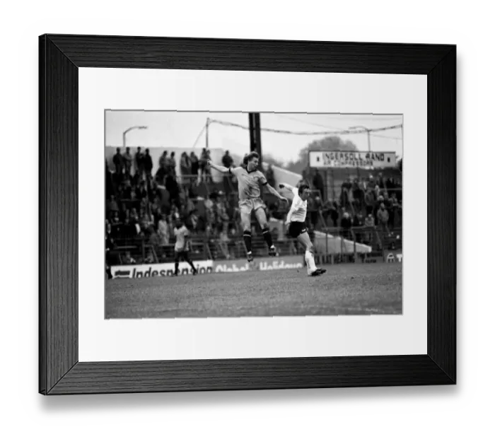 Framed Print : Bolton Wanderers 3 v. Cambridge United 4. Division 2 Football. October 1981 MF04-05-019