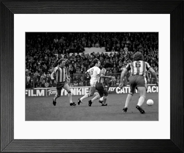 Framed Print : Leeds Unitd 3 v. West Bromwich Albion 1. October 1981 MF03-24-061 Framed Print : Leeds Unitd 3 v. West Bromwich Albion 1. October 1981 MF03-24-061