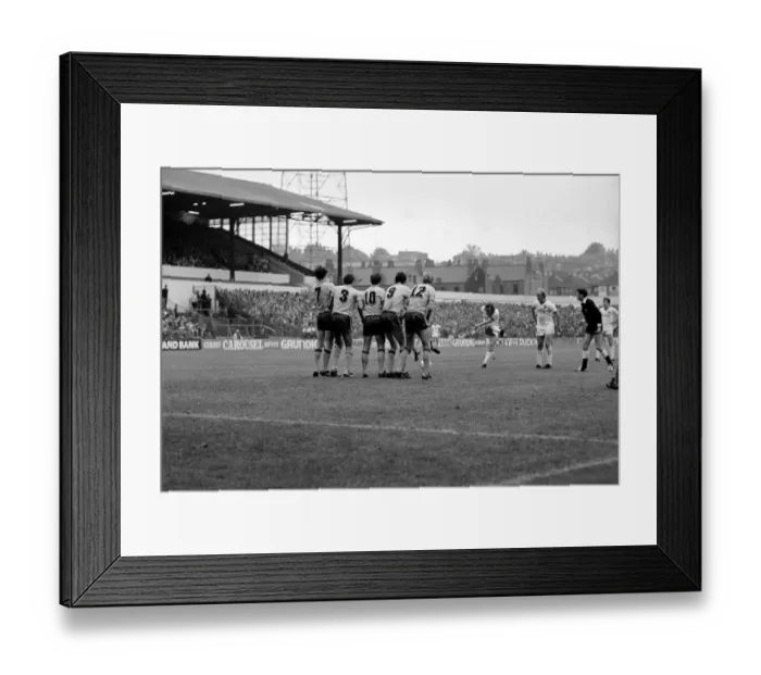 Framed Print : Leeds United 1 v. Sunderland 0. Division 1 Football. October 1981 MF04-06-041 Framed Print : Leeds United 1 v. Sunderland 0. Division 1 Football. October 1981 MF04-06-041