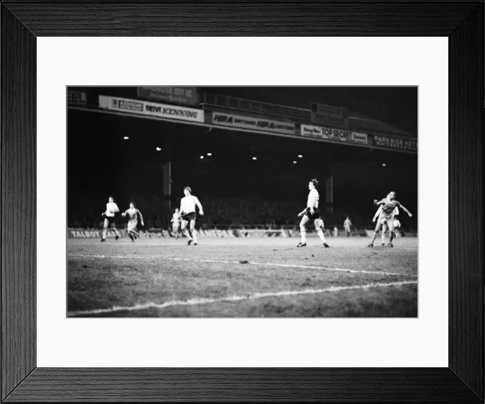 Framed Print : Manchester City 4 v. Swansea 0. November 1981 MF04-01-052 Framed Print : Manchester City 4 v. Swansea 0. November 1981 MF04-01-052