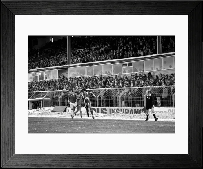 Framed Print : Oldham 3 v. Leyton Orient 2. Division 2 Football. December 1981 MF04-02-029