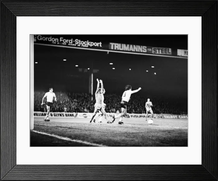 Framed Print : Manchester City 4 v. Swansea 0. November 1981 MF04-01-061 Framed Print : Manchester City 4 v. Swansea 0. November 1981 MF04-01-061