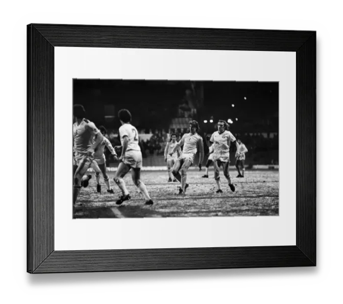Framed Print : Leeds United 0 v. Tottenham Hotspur 0. Decemebr 1981 MF04-04-012 Framed Print : Leeds United 0 v. Tottenham Hotspur 0. Decemebr 1981 MF04-04-012