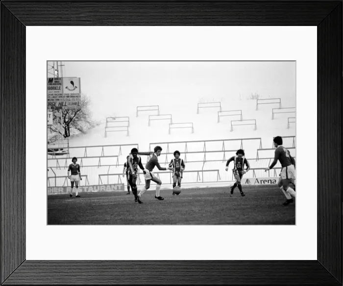 Framed Print : Oldham 3 v. Leyton Orient 2. Division 2 Football. December 1981 MF04-02-046