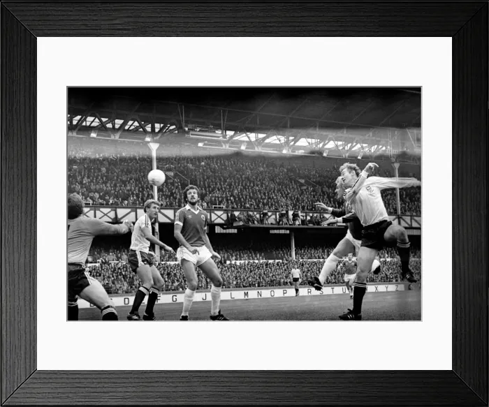 Framed Print : Everton 2 v. Ipswich 1. October 1981 MF03-23-054 Local Caption Division 1 Framed Print : Everton 2 v. Ipswich 1. October 1981 MF03-23-054 Local Caption Division 1