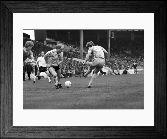 Framed Print : Manchester City 1 v. Ipswich 1. April 1982 MF06-37-007