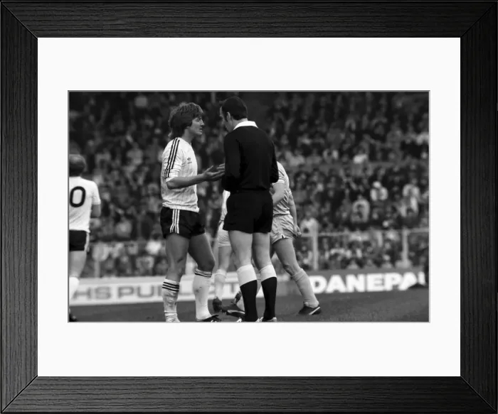 Framed Print : Manchester City 1 v. Ipswich 1. April 1982 MF06-37-009 Framed Print : Manchester City 1 v. Ipswich 1. April 1982 MF06-37-009