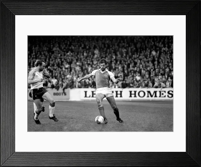 Framed Print : Rotherham 2 v. Luton 2. April 1982 MF06-38-021 Local Caption Division 2 Football Framed Print : Rotherham 2 v. Luton 2. April 1982 MF06-38-021 Local Caption Division 2 Football
