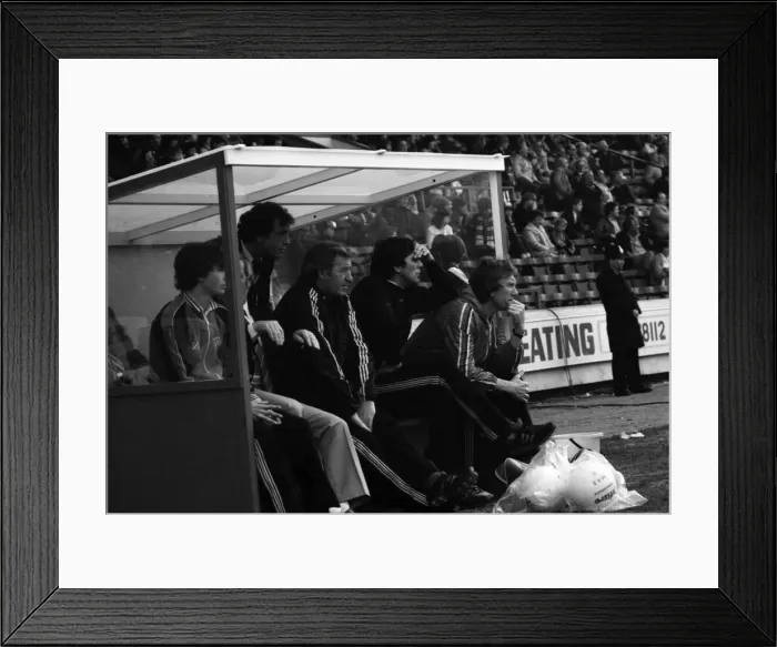 Framed Print : Sheffield Utd 0 v. Bournemouth 0. April 1982 MF06-39-012 Local Caption Division 4 Framed Print : Sheffield Utd 0 v. Bournemouth 0. April 1982 MF06-39-012 Local Caption Division 4