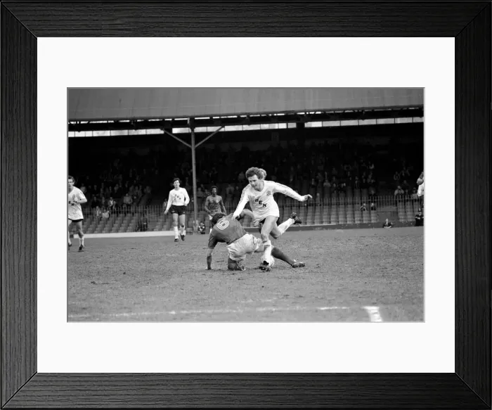 Framed Print : Bolton Wanderers 0 v. Crystal Palace 0. April 1982 MF06-36-021 Local Caption