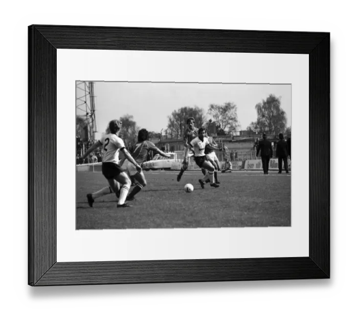 Framed Print : Wrexham 0 v. Barnsley 0. April 1982 MF06-34-040 Local Caption Division 2 Football Framed Print : Wrexham 0 v. Barnsley 0. April 1982 MF06-34-040 Local Caption Division 2 Football