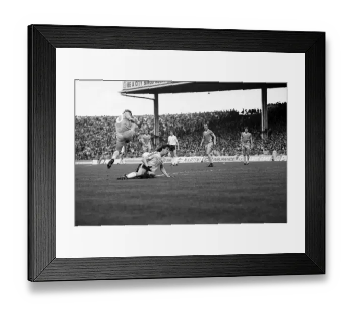 Framed Print : Manchester City 1 v. Ipswich 1. April 1982 MF06-37-014 Framed Print : Manchester City 1 v. Ipswich 1. April 1982 MF06-37-014