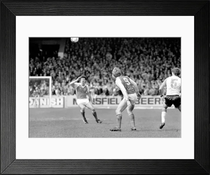 Framed Print : Rotherham 2 v. Luton 2. April 1982 MF06-38-027 Local Caption Division 2 Football Framed Print : Rotherham 2 v. Luton 2. April 1982 MF06-38-027 Local Caption Division 2 Football