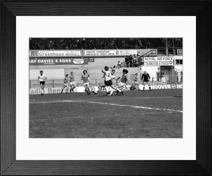 Framed Print : Wrexham 0 v. Barnsley 0. April 1982 MF06-34-001 Local Caption Division 2 Football Framed Print : Wrexham 0 v. Barnsley 0. April 1982 MF06-34-001 Local Caption Division 2 Football
