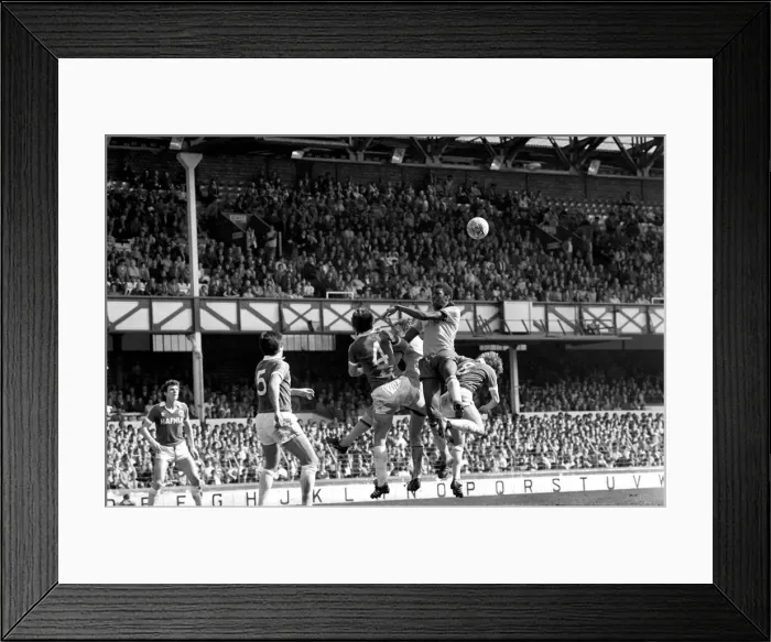 Framed Print : Everton 2 v. Arsenal 1. April 1982 MF06-35-012 Local Caption Division 1 Football Framed Print : Everton 2 v. Arsenal 1. April 1982 MF06-35-012 Local Caption Division 1 Football