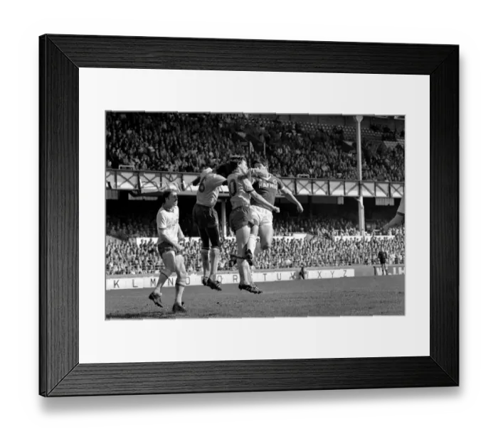 Framed Print : Everton 2 v. Arsenal 1. April 1982 MF06-35-002 Local Caption Division 1 Football