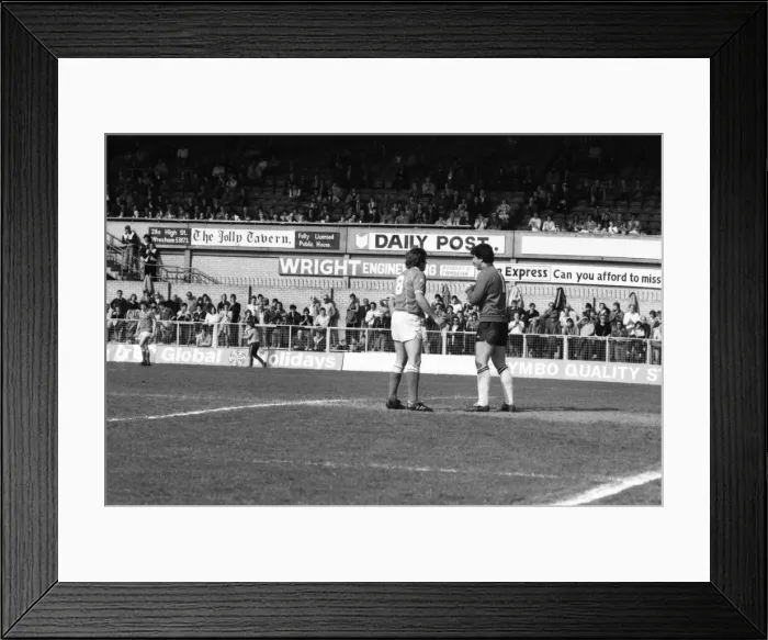 Framed Print : Wrexham 0 v. Barnsley 0. April 1982 MF06-34-036 Local Caption Division 2 Football Framed Print : Wrexham 0 v. Barnsley 0. April 1982 MF06-34-036 Local Caption Division 2 Football