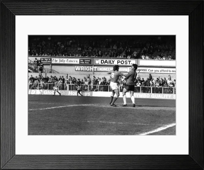 Framed Print : Wrexham 0 v. Barnsley 0. April 1982 MF06-34-035 Local Caption Division 2 Football Framed Print : Wrexham 0 v. Barnsley 0. April 1982 MF06-34-035 Local Caption Division 2 Football