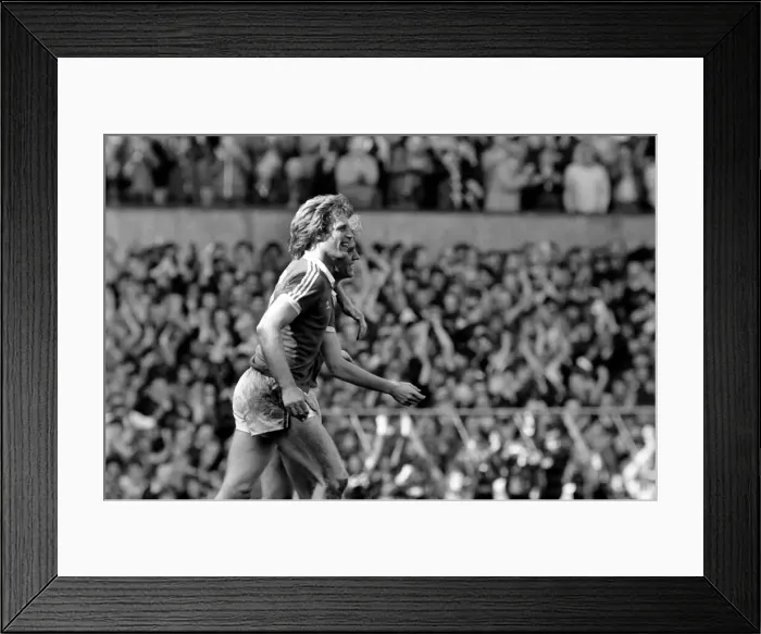 Framed Print : Manchester United 2 v. Tottenham Hotspur 0. April 1982 MF06-32-076 Local Caption Framed Print : Manchester United 2 v. Tottenham Hotspur 0. April 1982 MF06-32-076 Local Caption