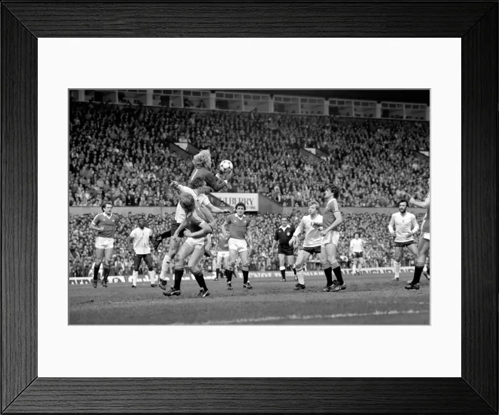 Framed Print : Manchester United 2 v. Tottenham Hotspur 0. April 1982 MF06-32-011 Local Caption Framed Print : Manchester United 2 v. Tottenham Hotspur 0. April 1982 MF06-32-011 Local Caption