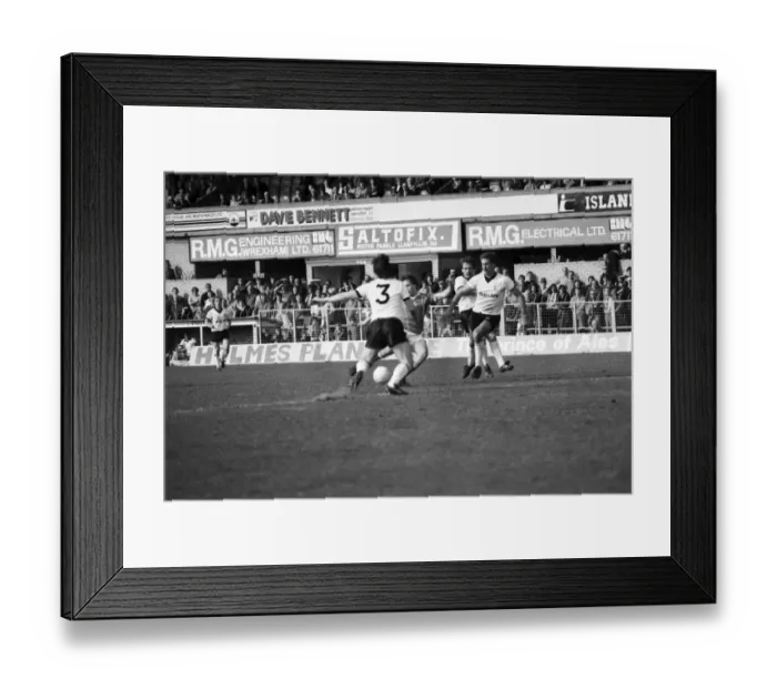 Framed Print : Wrexham 0 v. Barnsley 0. April 1982 MF06-34-009 Local Caption Division 2 Football Framed Print : Wrexham 0 v. Barnsley 0. April 1982 MF06-34-009 Local Caption Division 2 Football