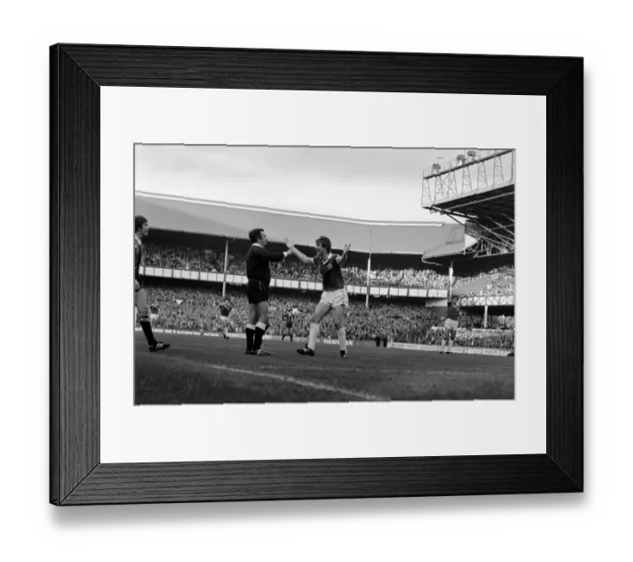 Framed Print : Everton 0 v Manchester City 1. Division 1 Football October 1981 MF04-11-016