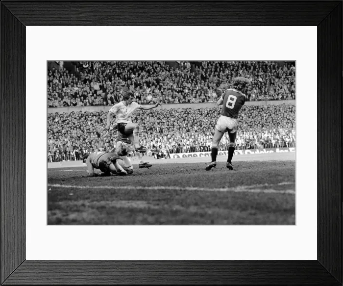 Framed Print : Manchester United 2 v. Tottenham Hotspur 0. April 1982 MF06-32-026 Local Caption Framed Print : Manchester United 2 v. Tottenham Hotspur 0. April 1982 MF06-32-026 Local Caption