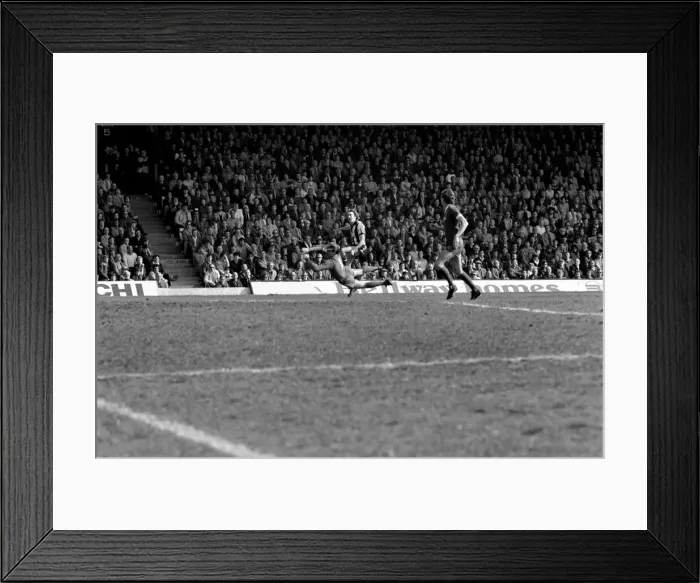 Framed Print : Liverpool 1 v. West Bromwich Albion 0. April 1982 MF06-31-037 Local Caption