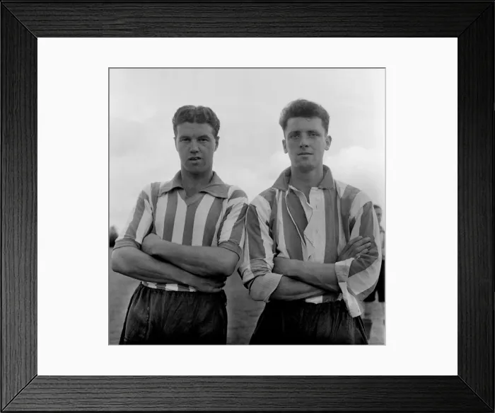 Framed Print : Southampton F. C. Walter Judd (left) & Len Wilkins. O25293-017 Framed Print : Southampton F. C. Walter Judd (left) & Len Wilkins. O25293-017