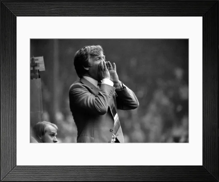 Framed Print : English League Division One match at Old Trafford. Manchester United 0 v Sunderland 0 Framed Print : English League Division One match at Old Trafford. Manchester United 0 v Sunderland 0