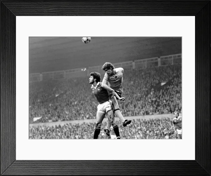 Framed Print : English League Division One match at Old Trafford. Manchester United 0 v Sunderland 0