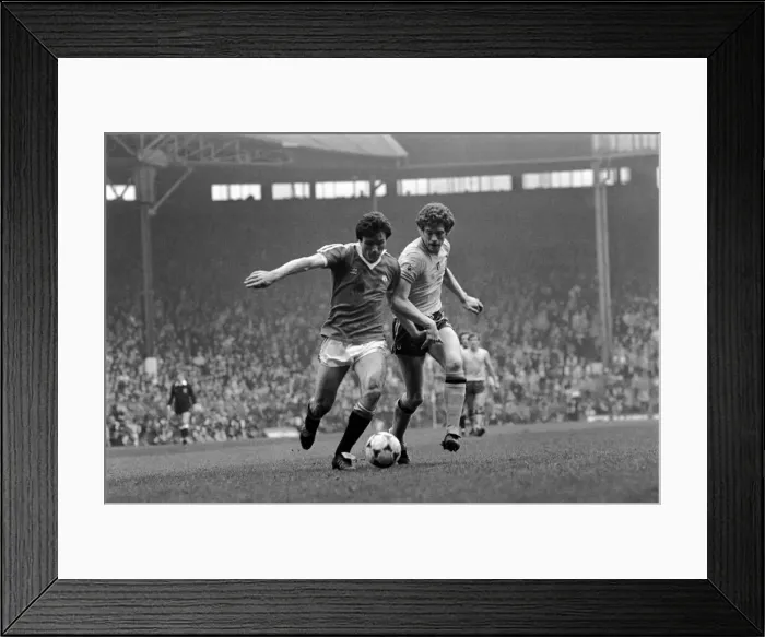 Framed Print : English League Division One match at Old Trafford. Manchester United 0 v Sunderland 0 Framed Print : English League Division One match at Old Trafford. Manchester United 0 v Sunderland 0