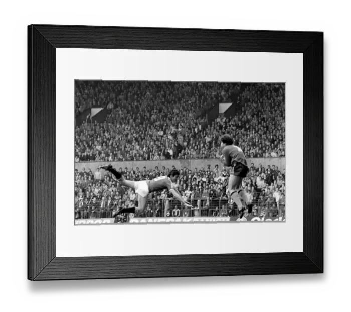 Framed Print : English League Division One match at Old Trafford. Manchester United 0 v Sunderland 0 Framed Print : English League Division One match at Old Trafford. Manchester United 0 v Sunderland 0