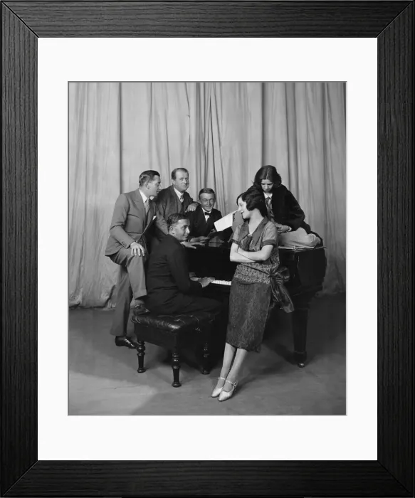 Framed Print : Scene from the new Co-Optimists performance at the Palace Theatre. 29th August 1924 Framed Print : Scene from the new Co-Optimists performance at the Palace Theatre. 29th August 1924