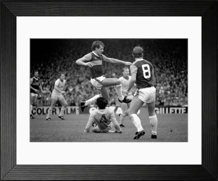 Framed Print : Division 1 football. West Ham United 1 v. Liverpool 3. October 1983 LF14-05-080