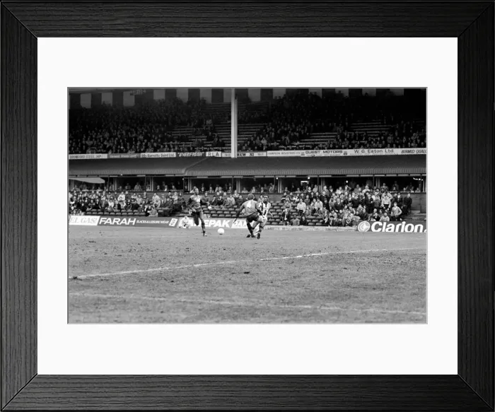 Framed Print : West Bromwich Albion 0 v. Arsenal 0. February 1983 LF12-35-031 Framed Print : West Bromwich Albion 0 v. Arsenal 0. February 1983 LF12-35-031