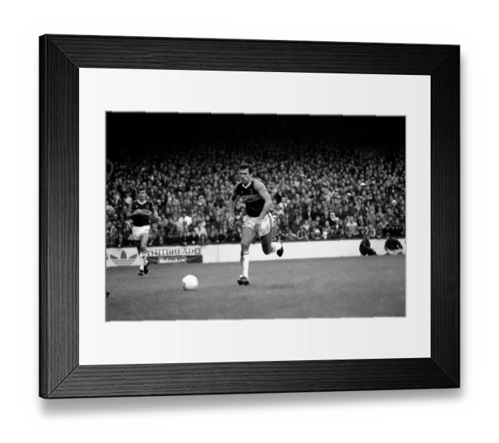 Framed Print : Division 1 football. West Ham United 1 v. Liverpool 3. October 1983 LF14-05-083
