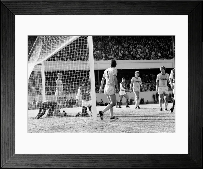 Framed Print : Division 1 football. Arsenal 4 v. Nottingham Forest 1. October 1983 LF14-07-043 Framed Print : Division 1 football. Arsenal 4 v. Nottingham Forest 1. October 1983 LF14-07-043