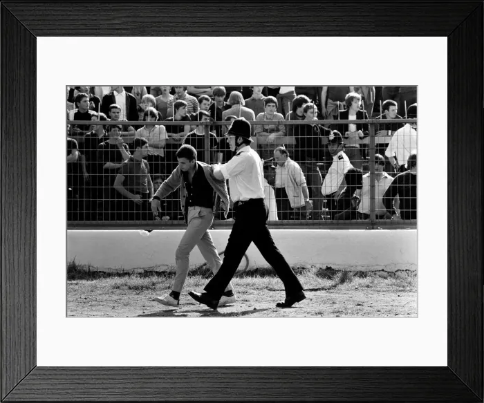 Framed Print : English Division 2. Chelsea 0 v. West Ham 1. September 1980 LF04-22-005