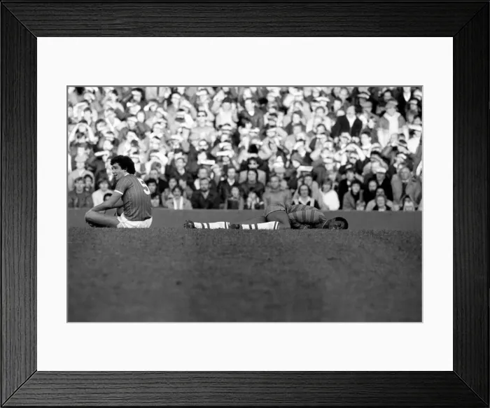Framed Print : Division 2 football. Chelsea 3 v. Charlton 2. October 1983 LF14-12-012 Framed Print : Division 2 football. Chelsea 3 v. Charlton 2. October 1983 LF14-12-012