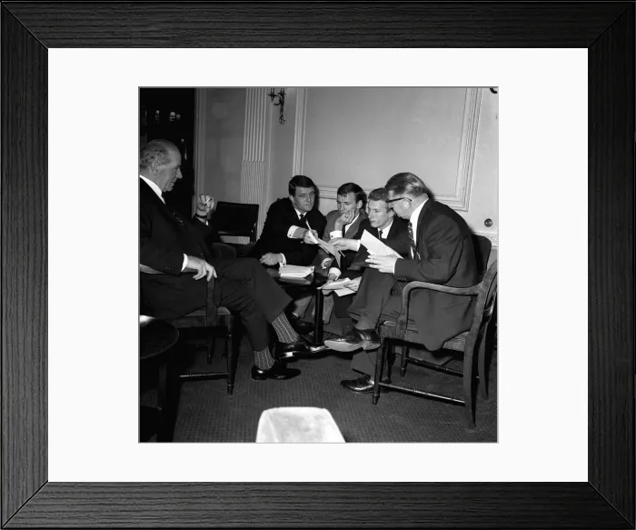Framed Print : Sir Matt Busby David Herd Pat Crerand and Denis Law Dec 1967 discuss the Lloyd case
