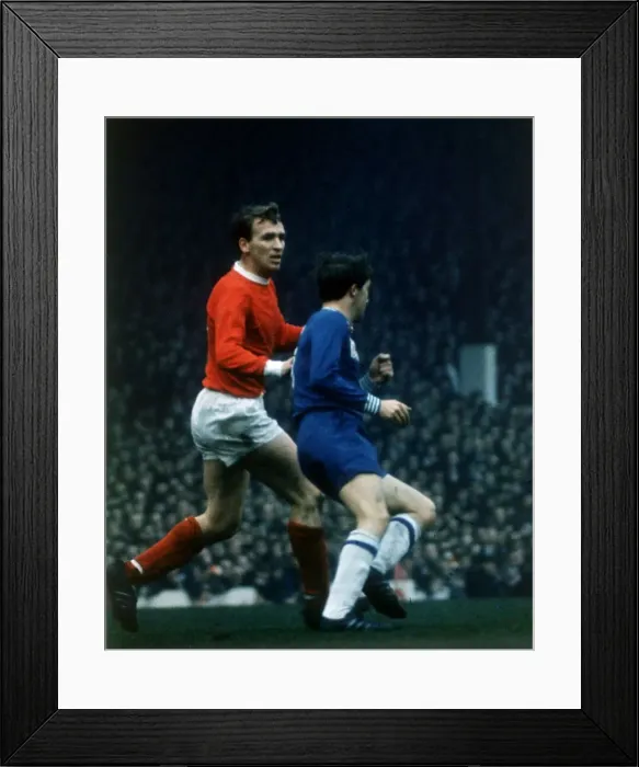 Framed Print : Pat Crerand in action for Manchester United, 1967 Framed Print : Pat Crerand in action for Manchester United, 1967