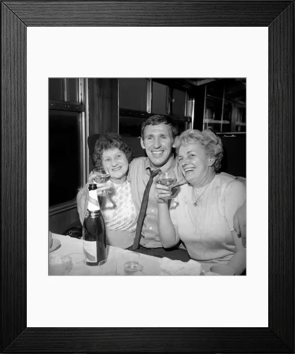 Framed Print : Pat Crerand with Mrs K and Mrs B Mrs Olive Kahn and Mrs Nesta Burgess June Framed Print : Pat Crerand with Mrs K and Mrs B Mrs Olive Kahn and Mrs Nesta Burgess June
