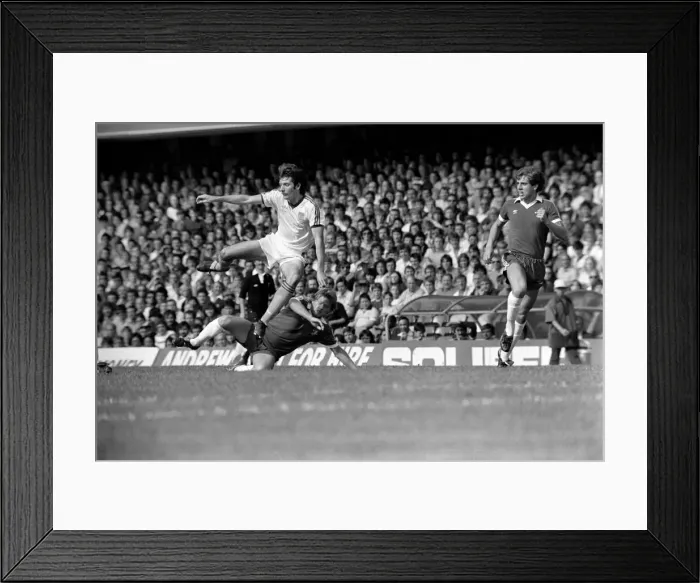 Framed Print : English Division 2. Chelsea 0 v. West Ham 1. September 1980 LF04-22-020