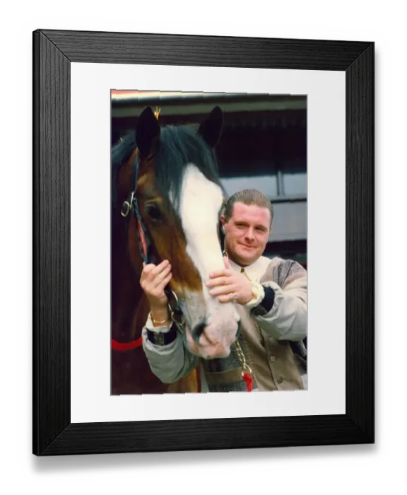 Framed Print : Paul Gascoigne (Gazza) with one of Newcastle Breweries Dray Horses