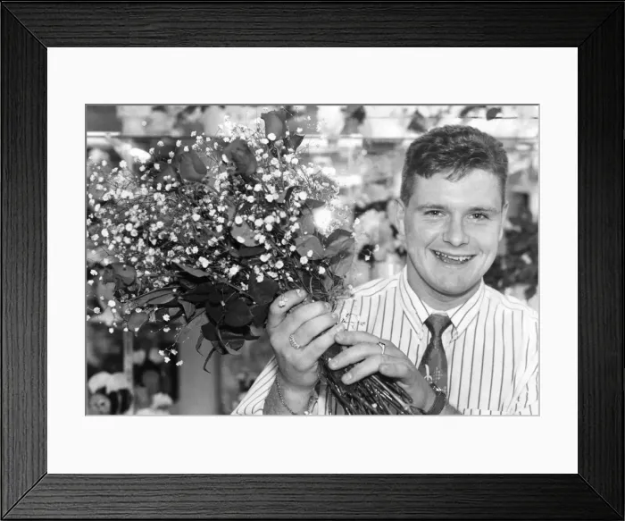 Framed Print : Paul Gascoigne (Gazza) with a bunch of flowers Framed Print : Paul Gascoigne (Gazza) with a bunch of flowers